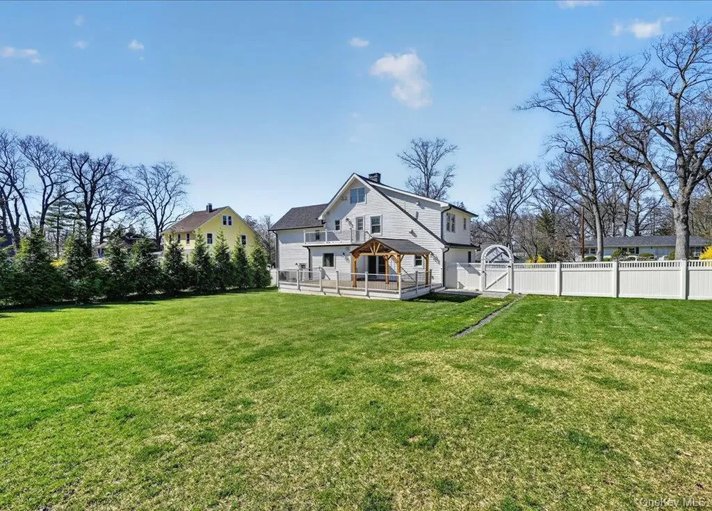27 Pacific Avenue Nanuet NY 10954