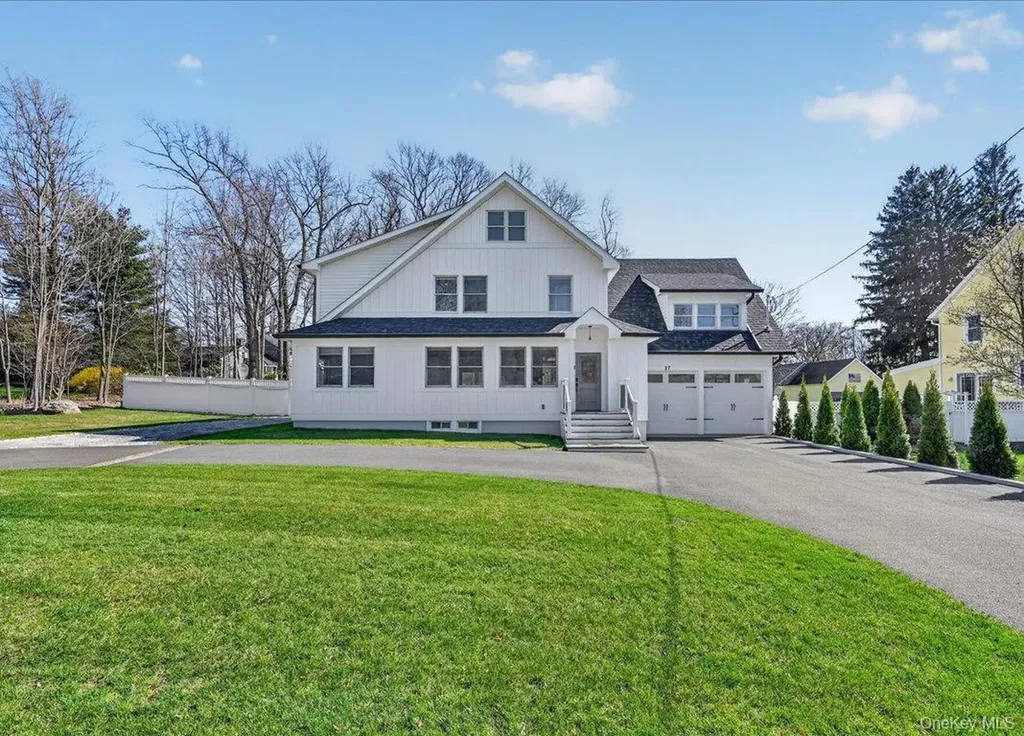 27 Pacific Avenue Nanuet NY 10954