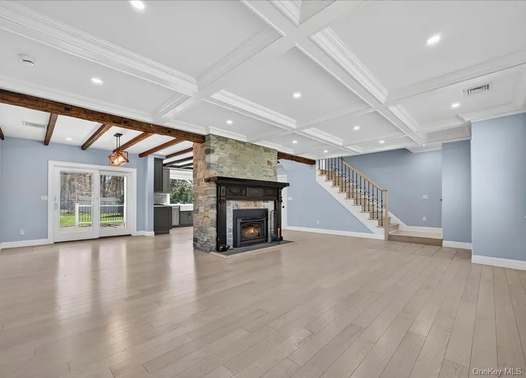 27 Pacific Avenue Nanuet NY 10954