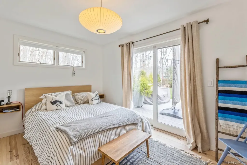 85 Camberly Road East Hampton NY 11937