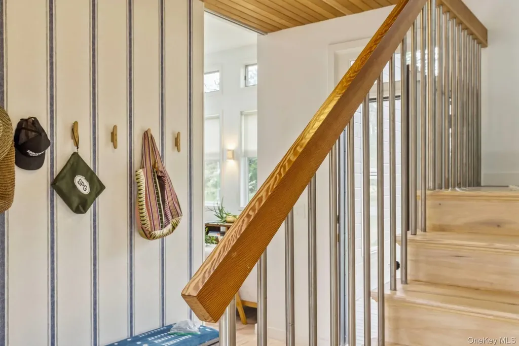 85 Camberly Road East Hampton NY 11937