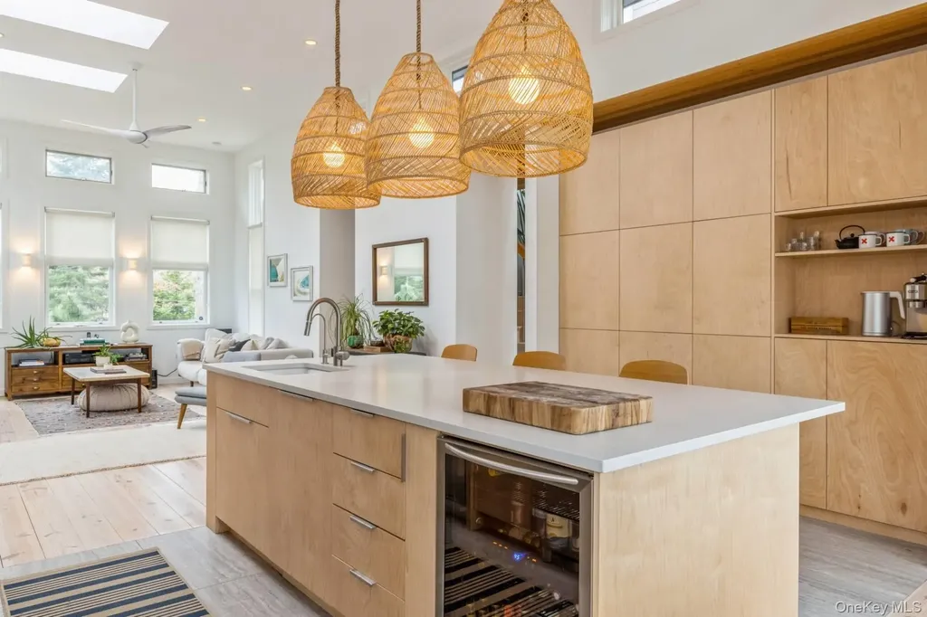 85 Camberly Road East Hampton NY 11937