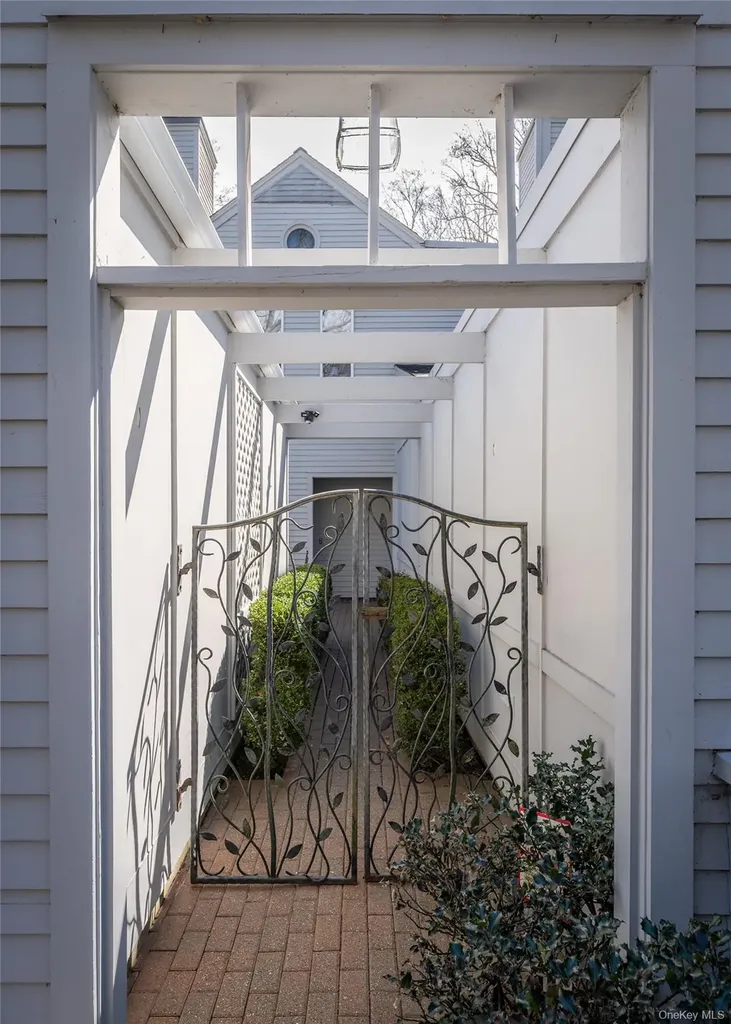 29 Beechwood Way Briarcliff Manor NY 10510