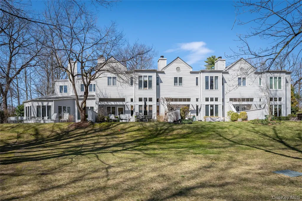 29 Beechwood Way Briarcliff Manor NY 10510