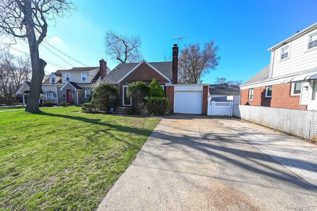 168 Hendrickson Avenue Valley Stream NY 11580