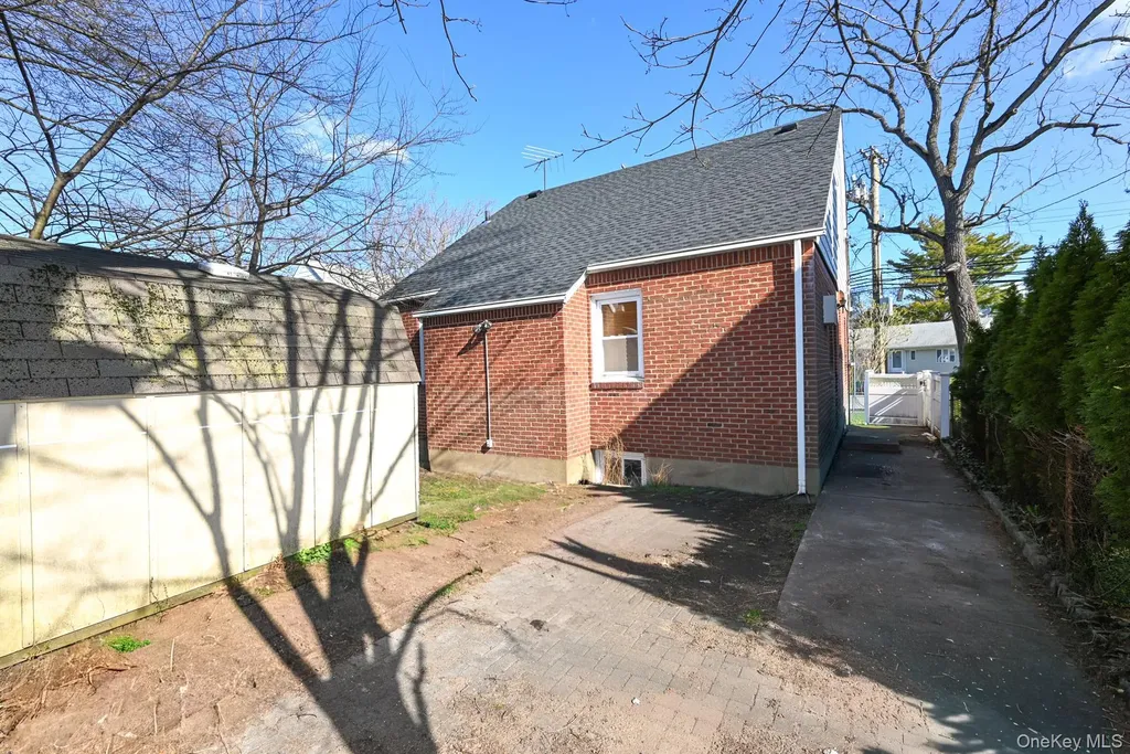 168 Hendrickson Avenue Valley Stream NY 11580