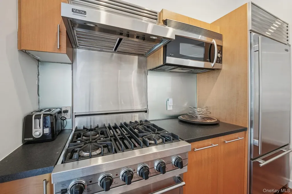 25 City Place White Plains NY 10601