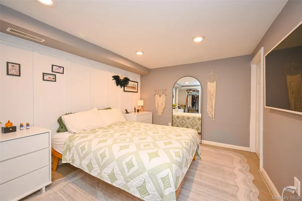 145-39 18th Avenue Whitestone NY 11357