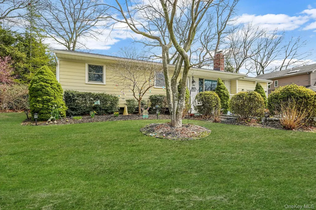 85 Mitchell Drive Sound Beach NY 11789