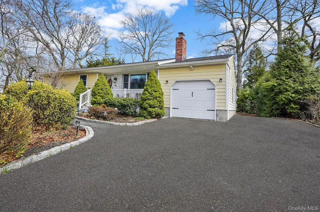85 Mitchell Drive Sound Beach NY 11789