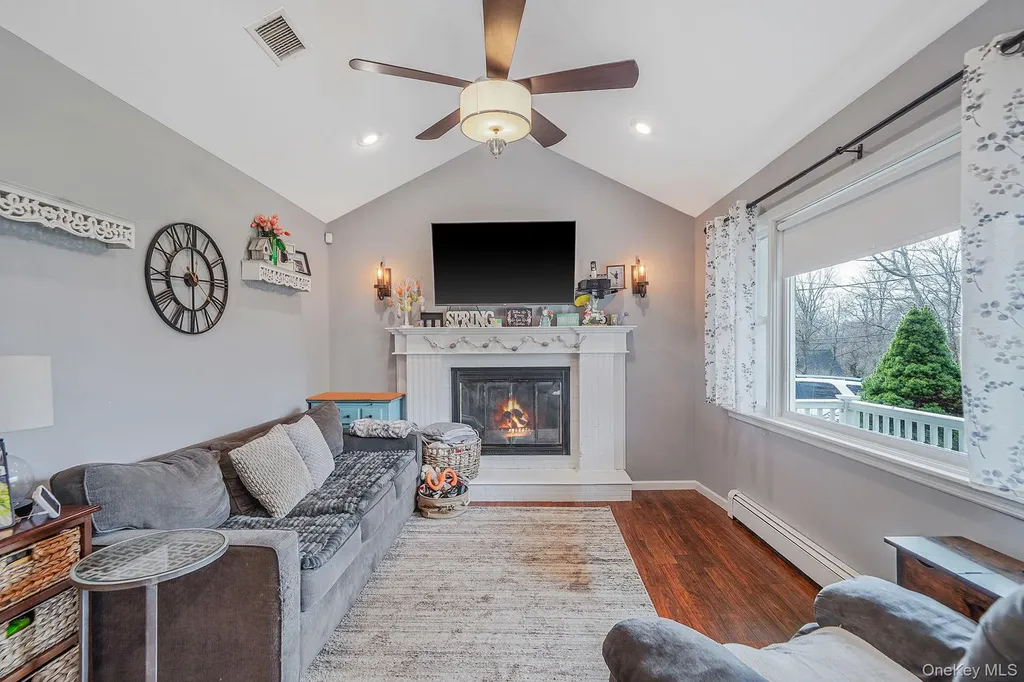 85 Mitchell Drive Sound Beach NY 11789
