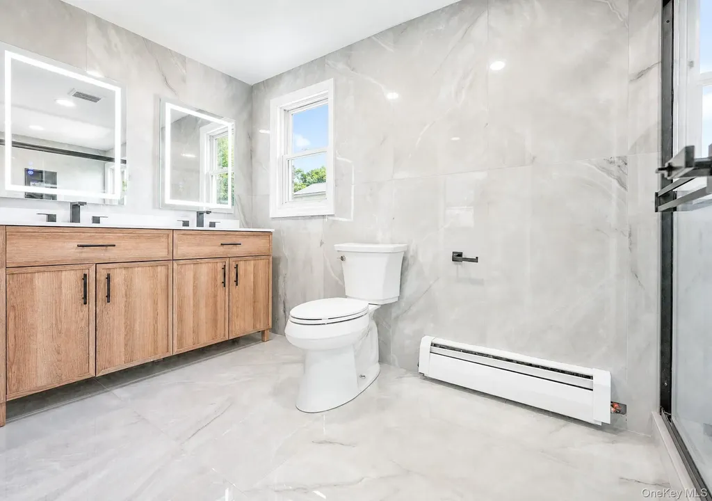 61 Cheshire Road Bethpage NY 11714