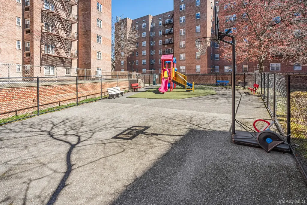 14455 Melbourne Avenue Flushing NY 11367