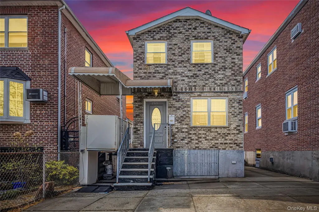 2515 Woodhull Avenue Bronx NY 10469