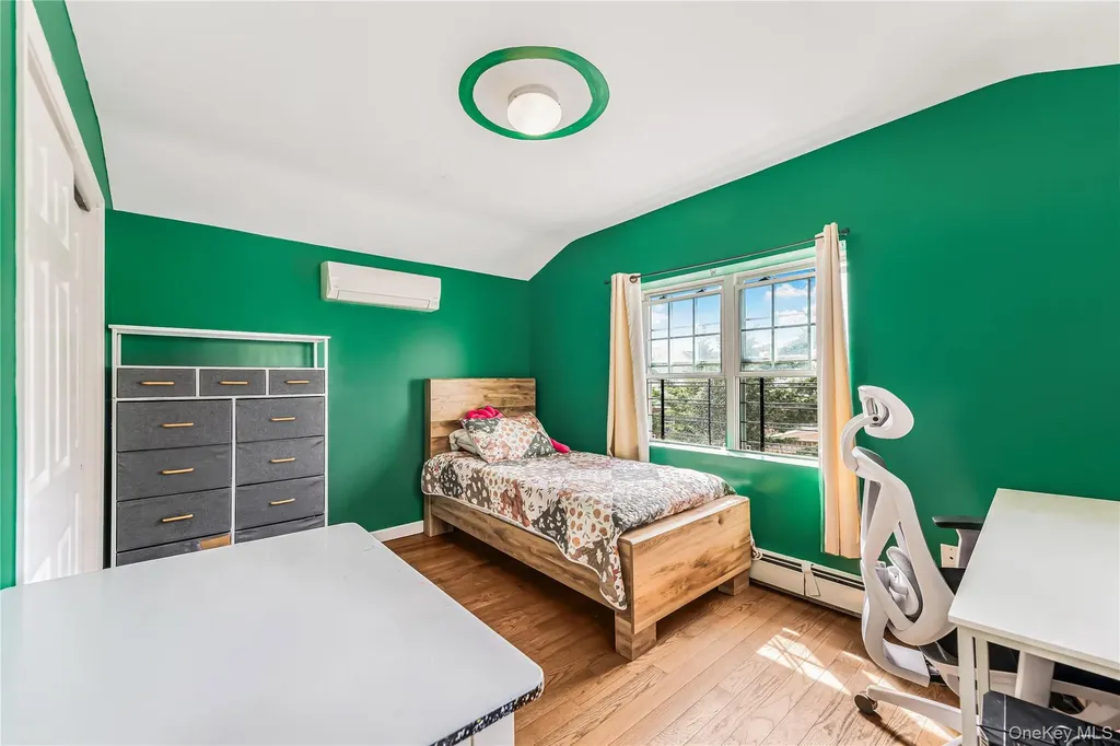 2515 Woodhull Avenue Bronx NY 10469