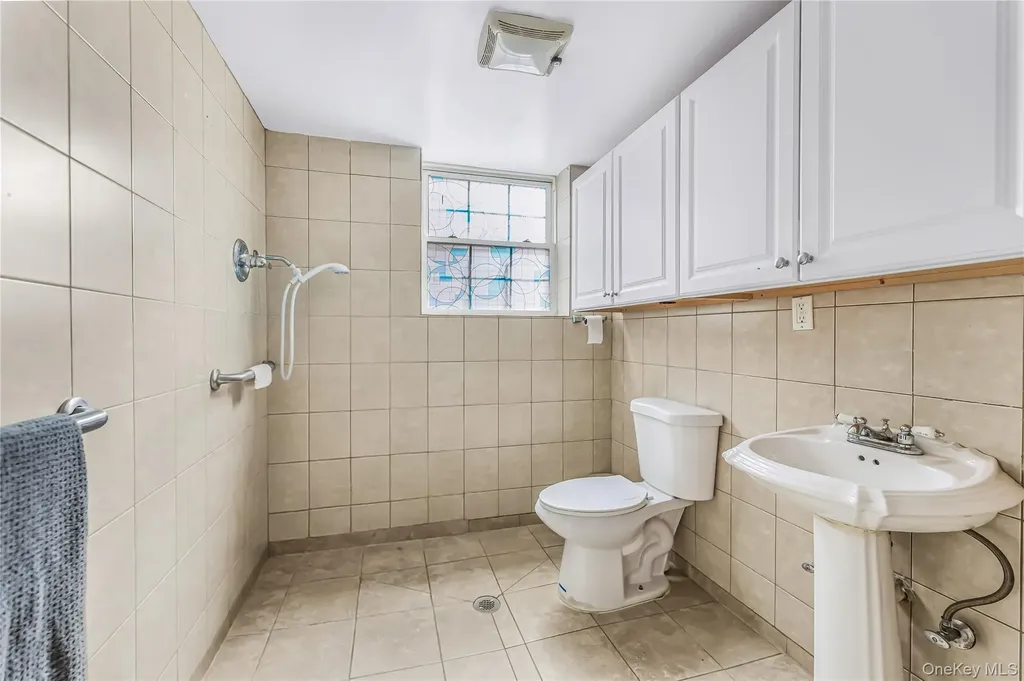 2515 Woodhull Avenue Bronx NY 10469