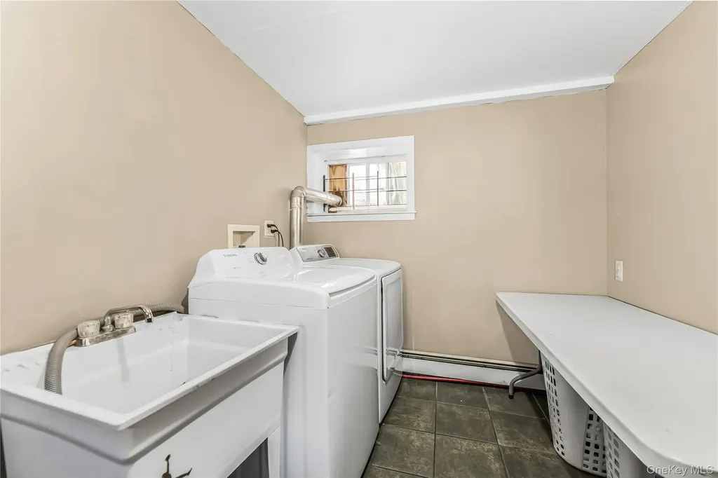 2515 Woodhull Avenue Bronx NY 10469