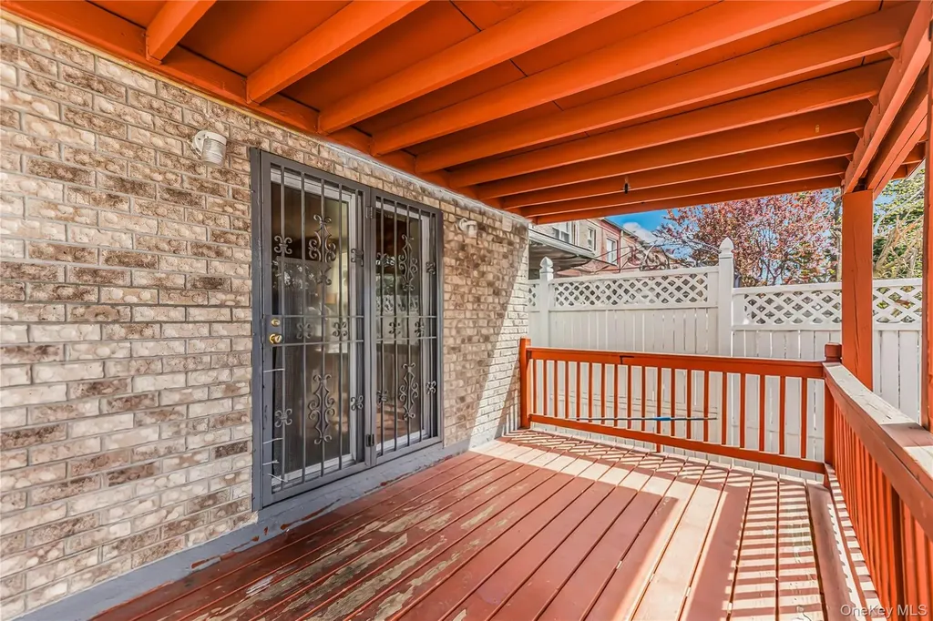 2515 Woodhull Avenue Bronx NY 10469