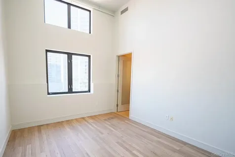 25 Leroy Place New Rochelle NY 10801