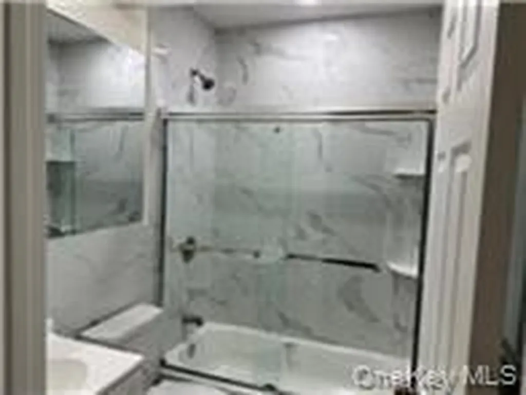 248-20 Jericho Turnpike Floral Park NY 11001