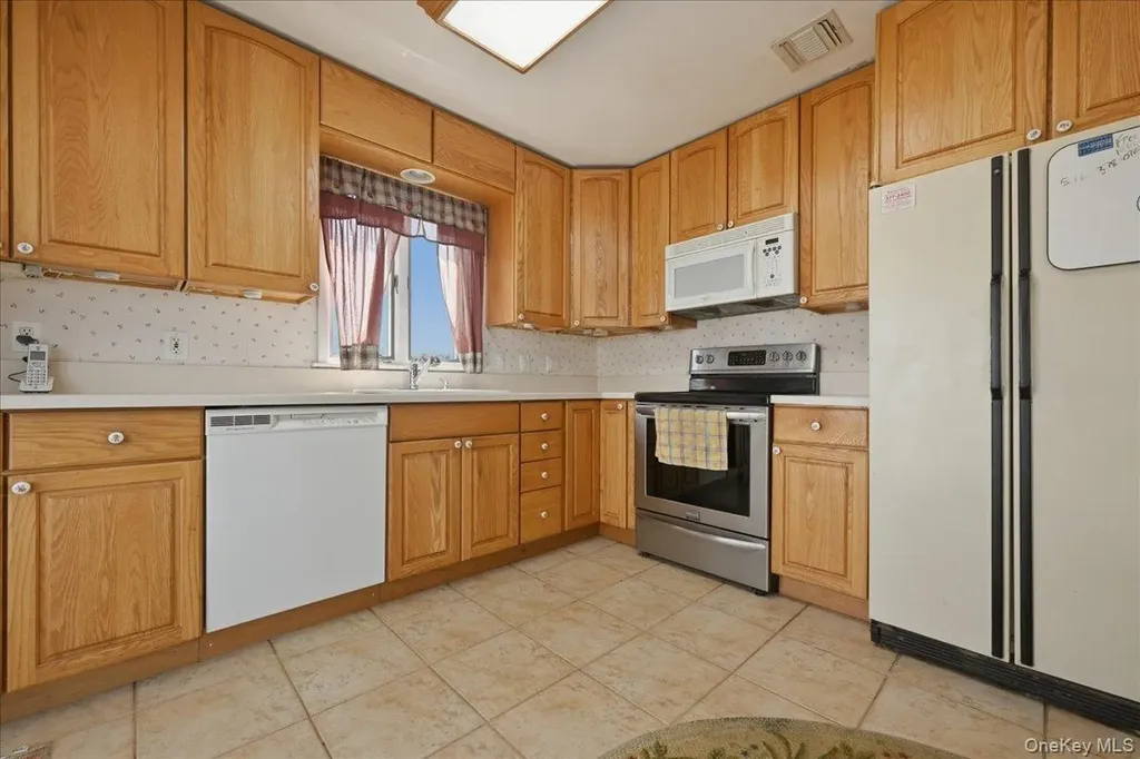 955 S Long Beach Avenue Freeport NY 11520