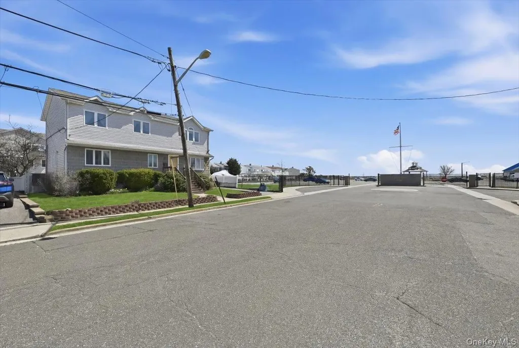 955 S Long Beach Avenue Freeport NY 11520