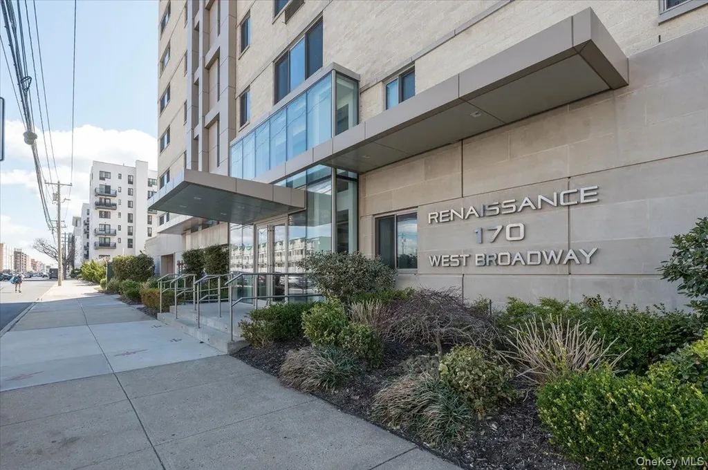 170 W Broadway Long Beach NY 11561