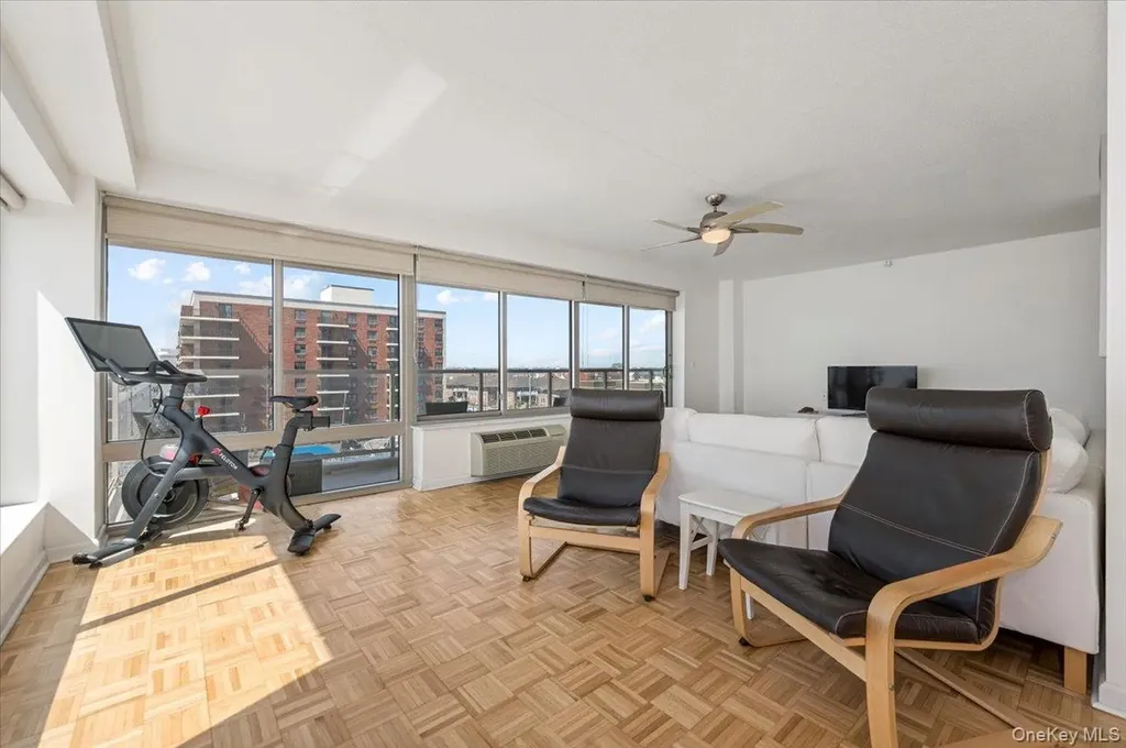 170 W Broadway Long Beach NY 11561