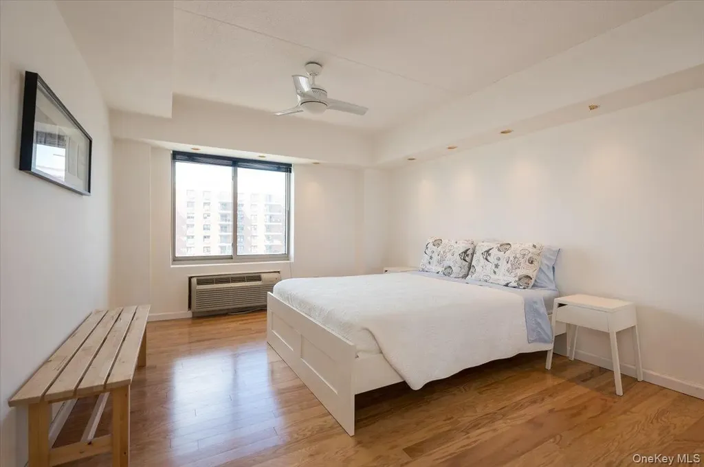 170 W Broadway Long Beach NY 11561