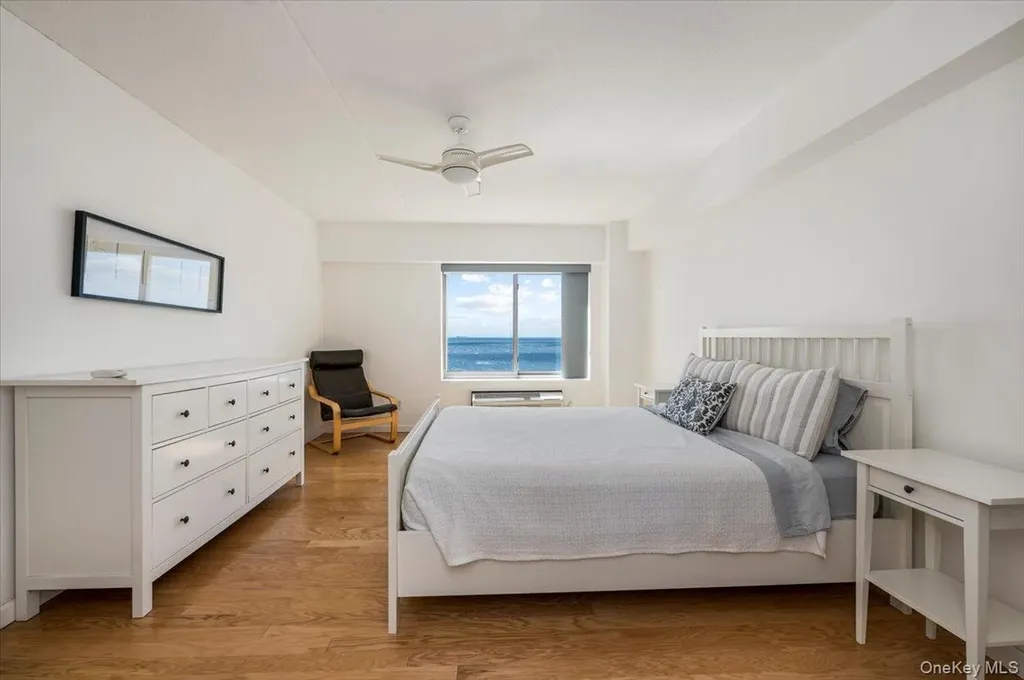 170 W Broadway Long Beach NY 11561