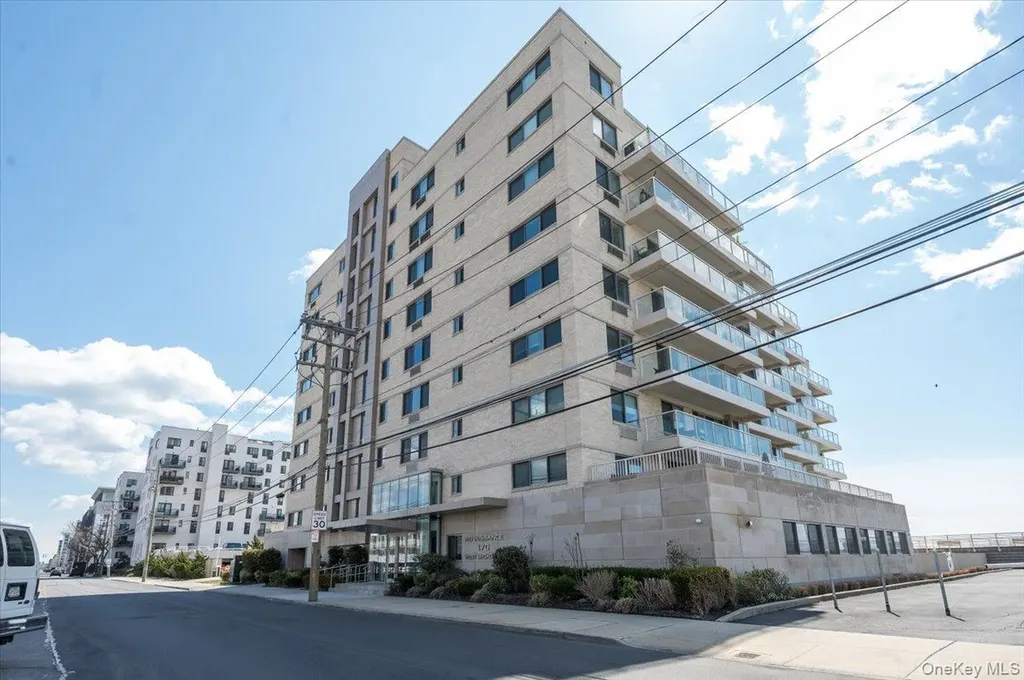 170 W Broadway Long Beach NY 11561