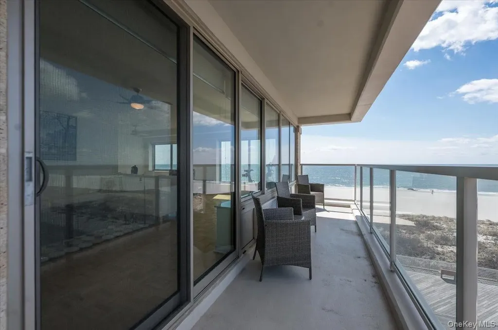 170 W Broadway Long Beach NY 11561