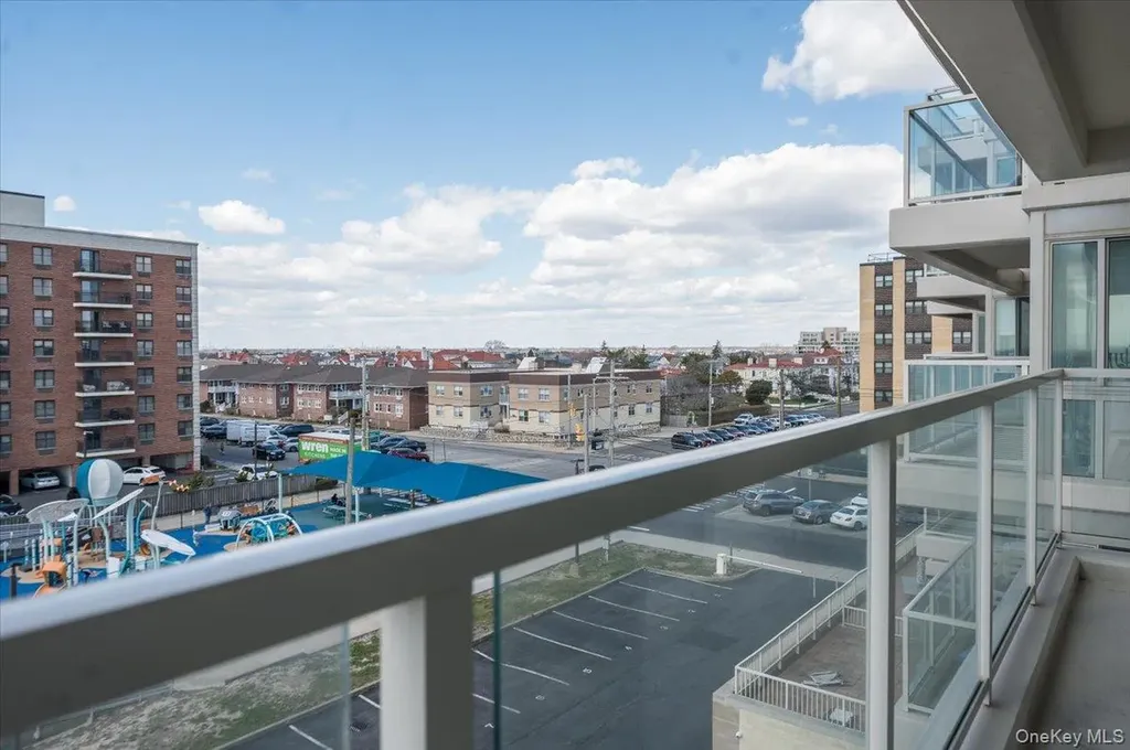 170 W Broadway Long Beach NY 11561