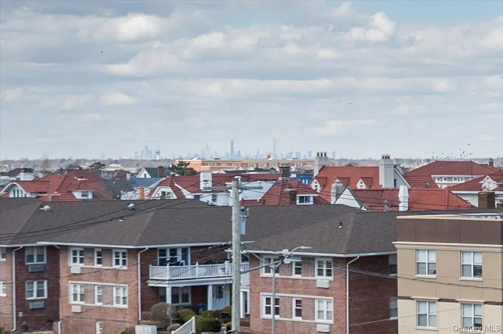170 W Broadway Long Beach NY 11561