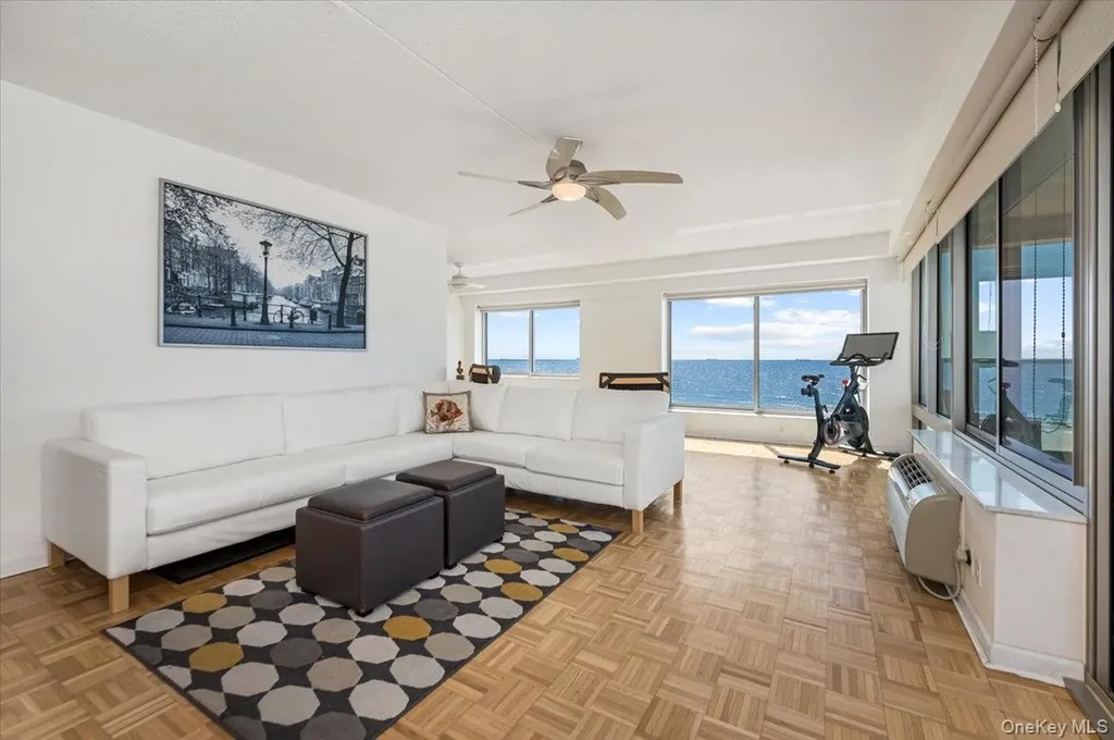 170 W Broadway Long Beach NY 11561