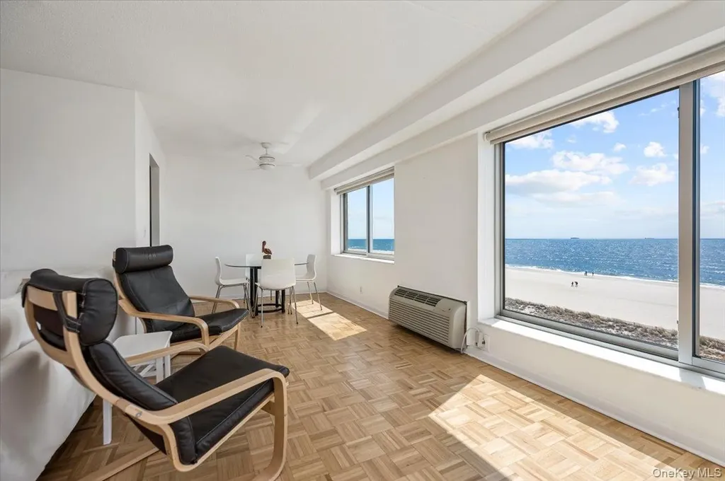 170 W Broadway Long Beach NY 11561