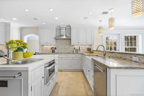 12 Woodland Avenue Bronxville NY 10708
