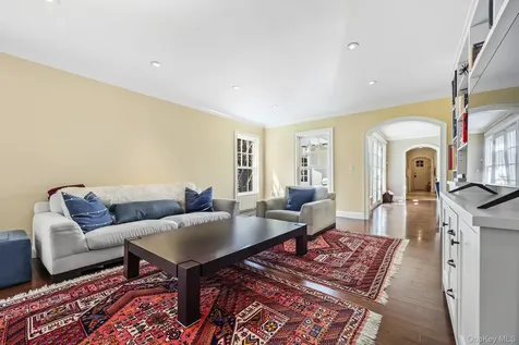 12 Woodland Avenue Bronxville NY 10708