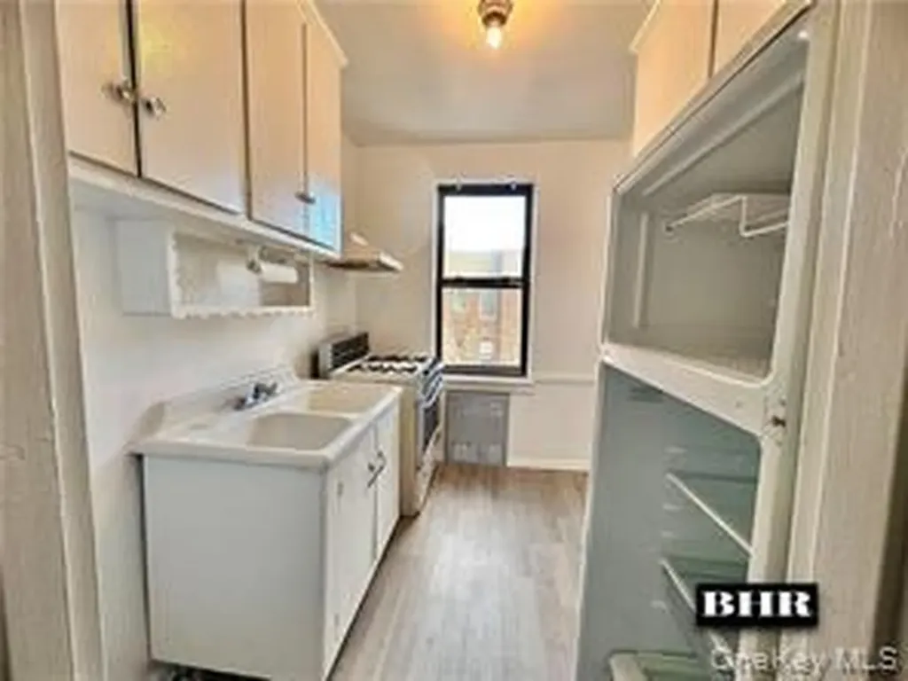 2615 Homecrest Avenue Brooklyn NY 11235