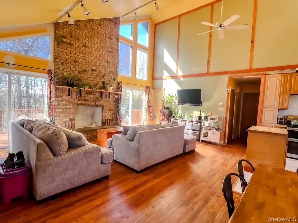 19 Morris Drive Loch Sheldrake NY 12759