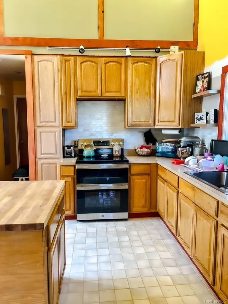 19 Morris Drive Loch Sheldrake NY 12759