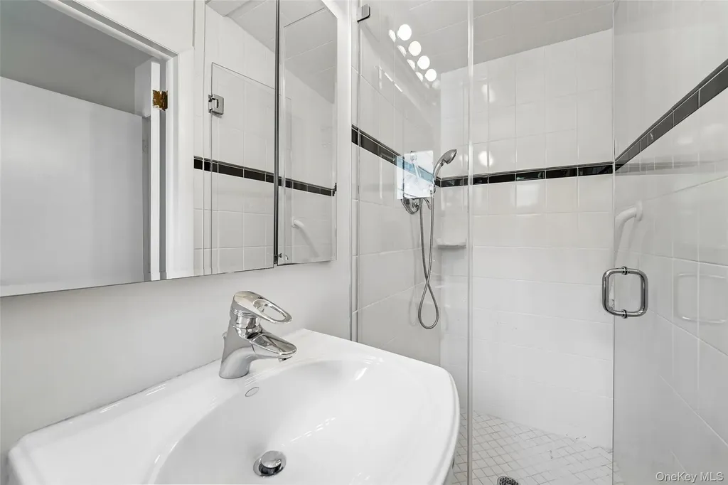 16 Jill Drive West Nyack NY 10994
