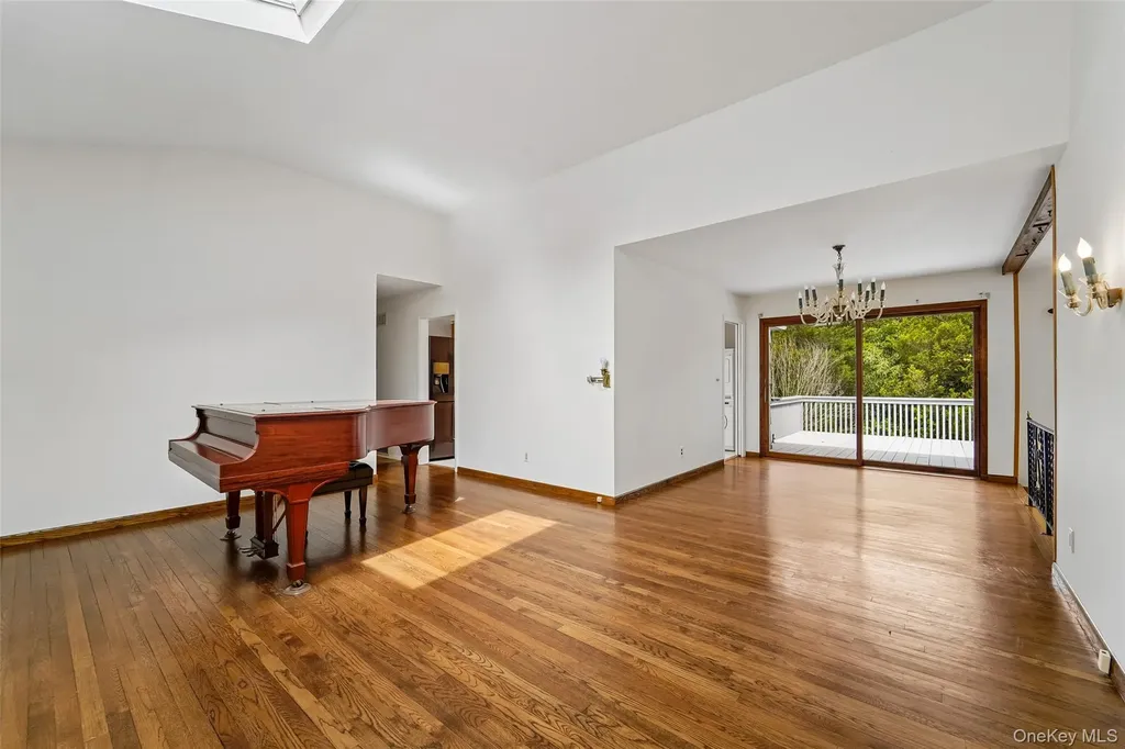 16 Jill Drive West Nyack NY 10994