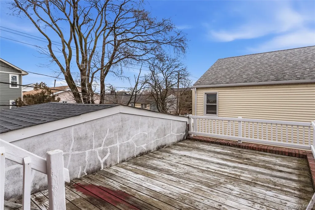 325 E Park Avenue Long Beach NY 11561