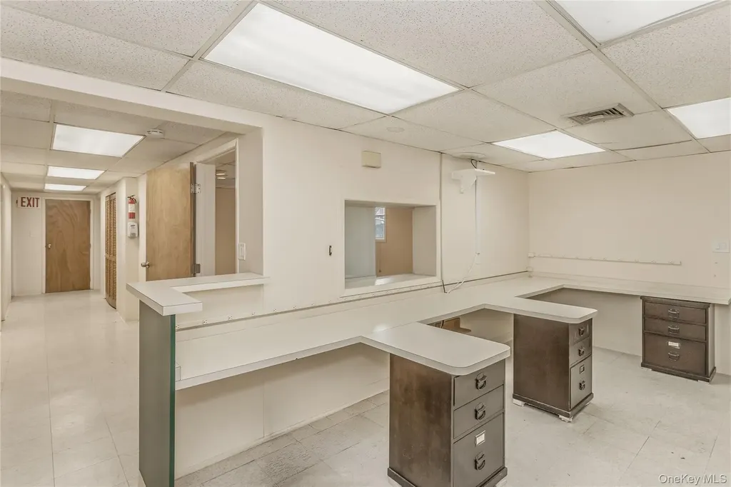 325 E Park Avenue Long Beach NY 11561