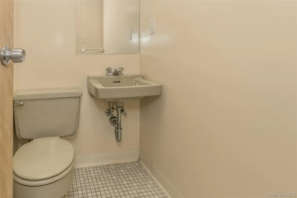 325 E Park Avenue Long Beach NY 11561