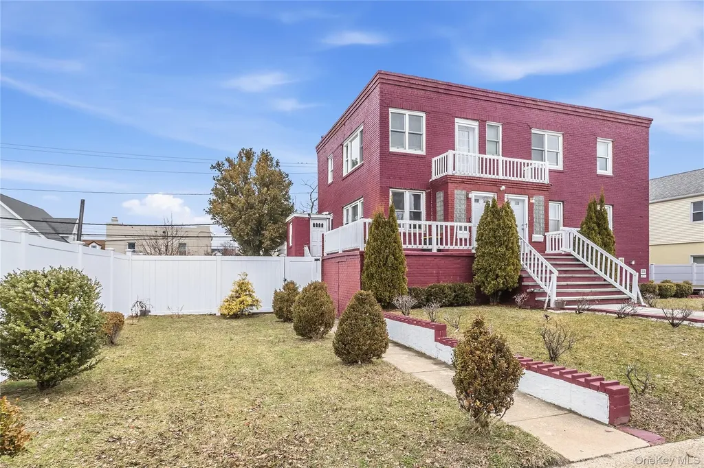 325 E Park Avenue Long Beach NY 11561
