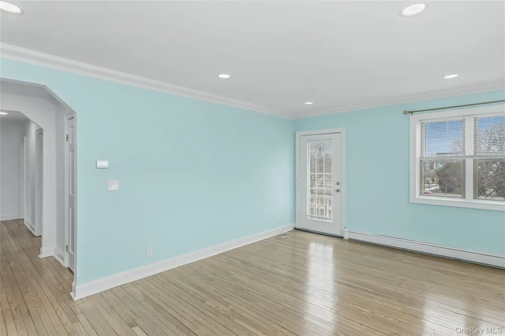 325 E Park Avenue Long Beach NY 11561