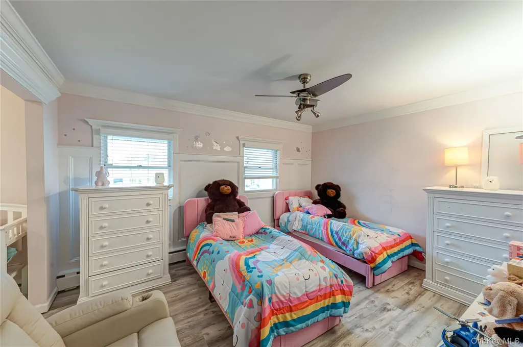 28 Barnsley Crescent Mount Sinai NY 11766