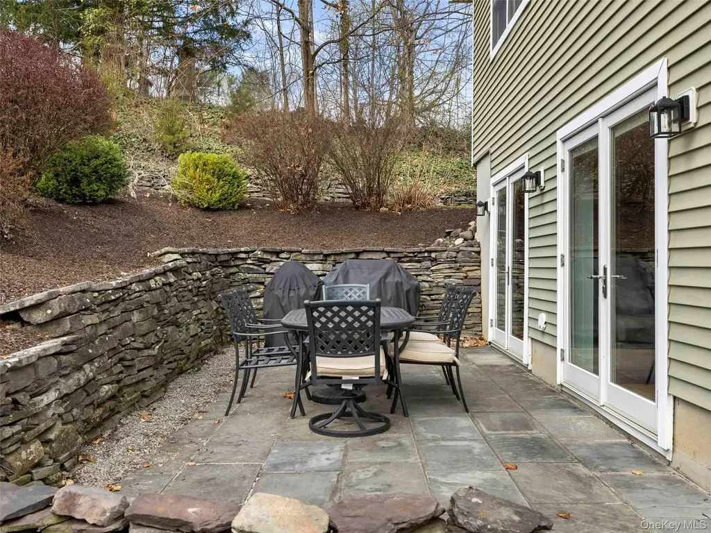 73 Sands Avenue Milton NY 12547